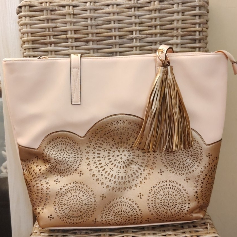 Like new! Blush pink  and bronze tote bag from Cato. Roomy and beautiful!